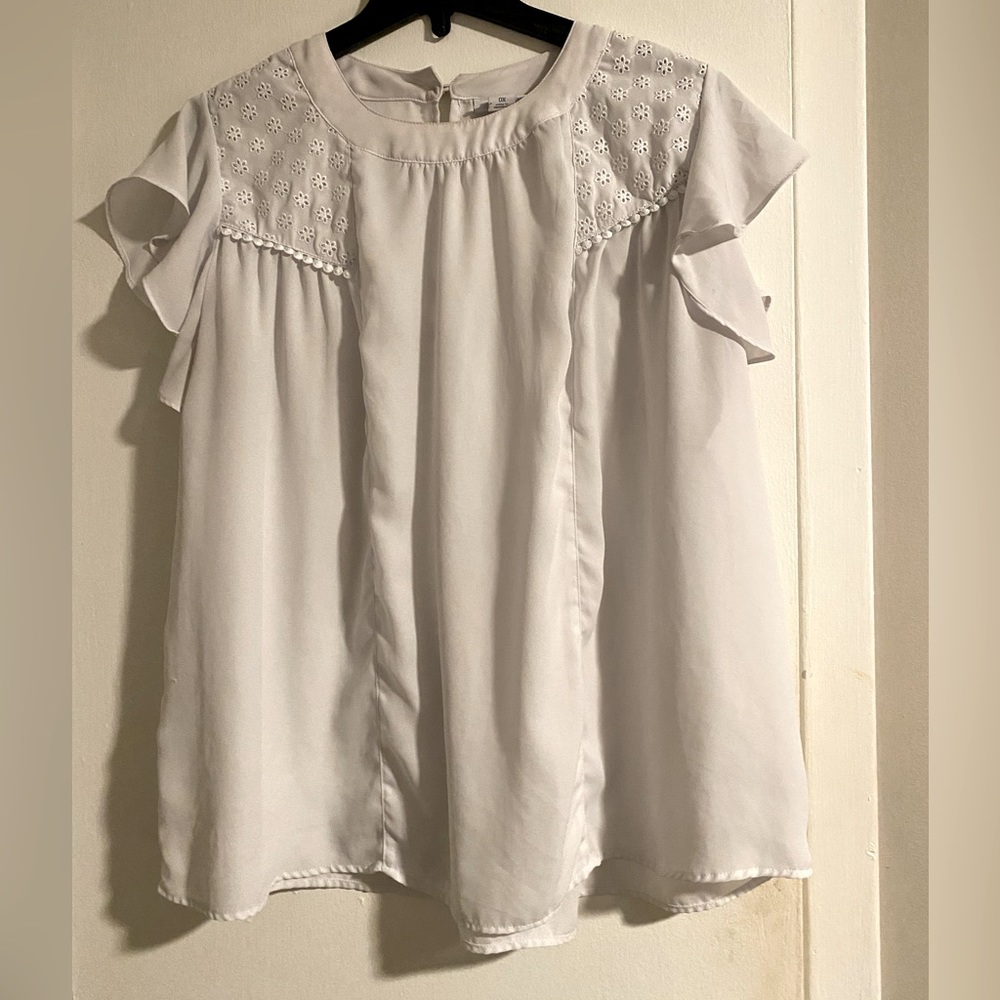 White Liz Claiborne short sleeve blouse size 0X